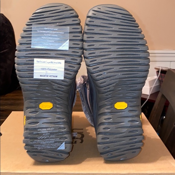 Women’s Uggs! - Picture 5 of 6